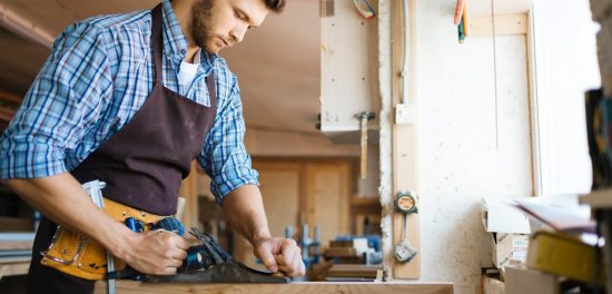 Столяр будівельний